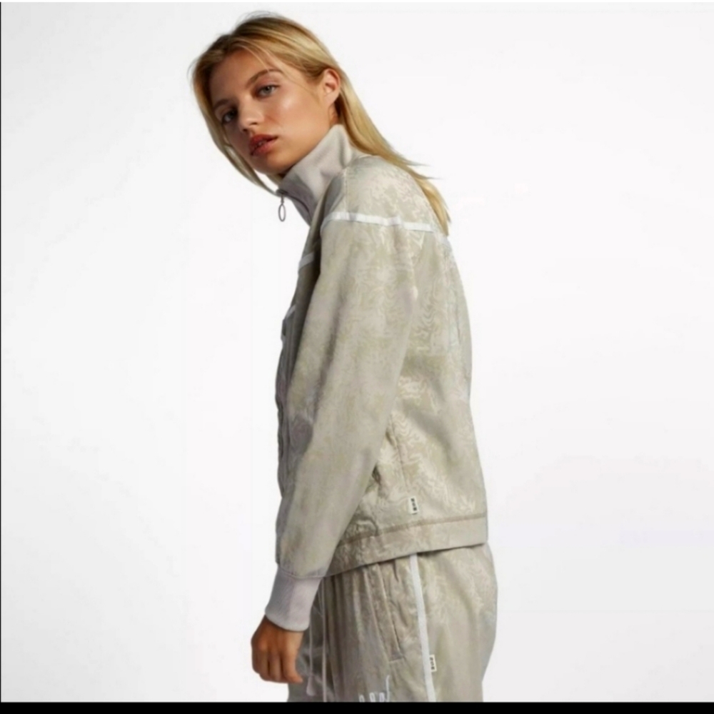Nike track suit